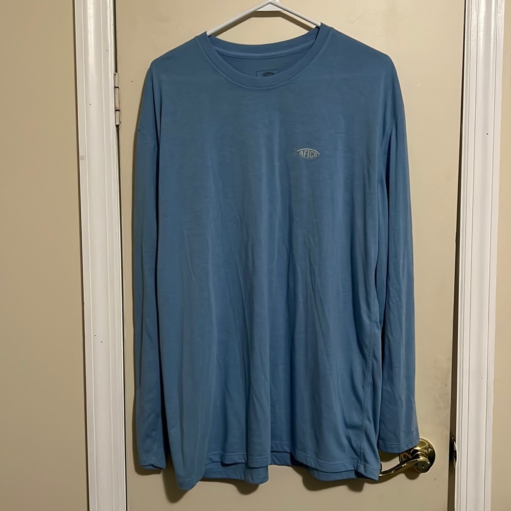 AFTCO long sleeve shirt size: LARGE
